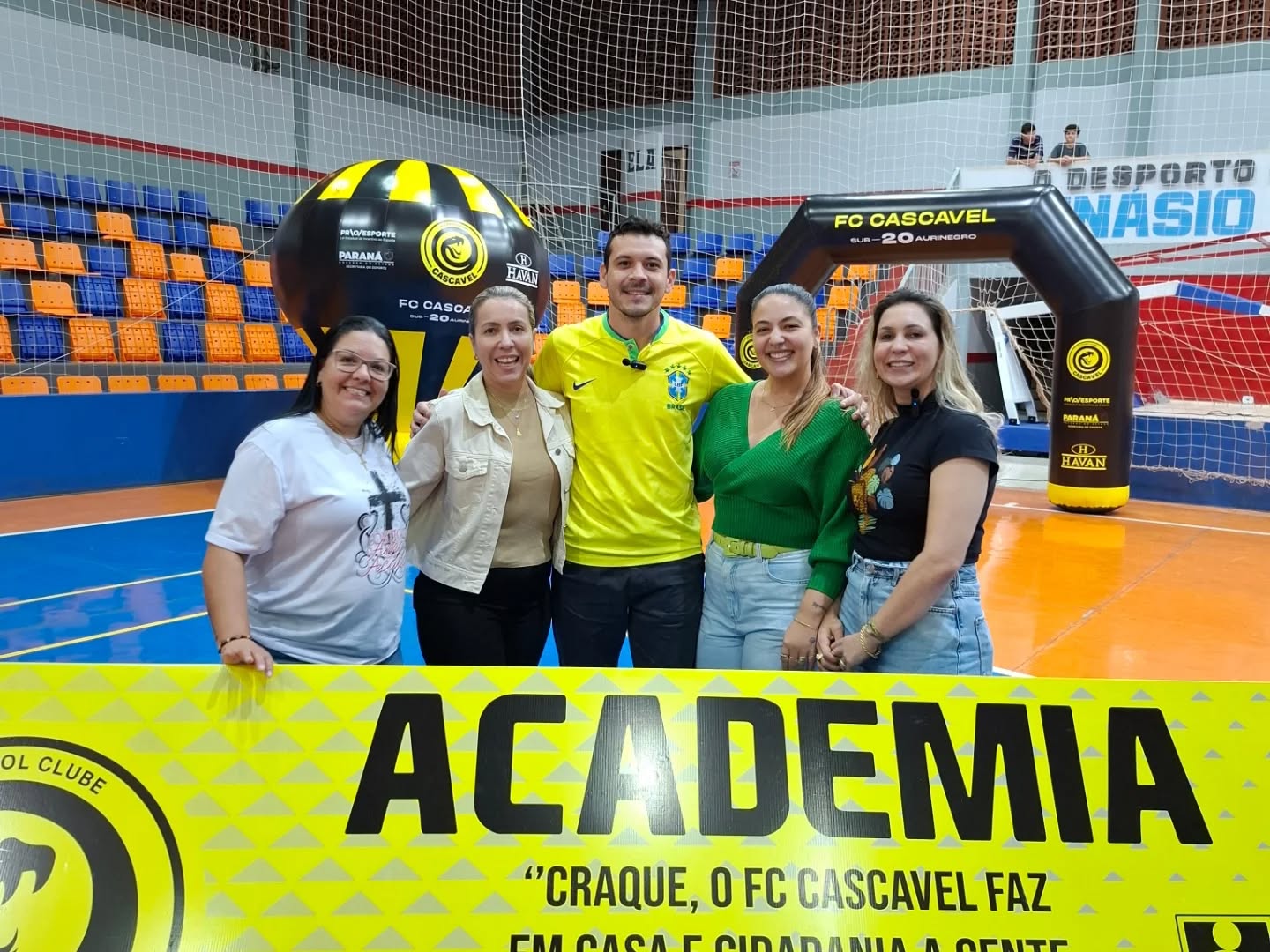 Vereadores participam de lançamento do projeto esportivo "Talentos de Jesus"
